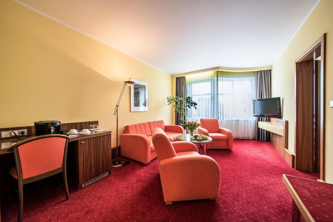 Hotel Jana Přerov Exteriör bild