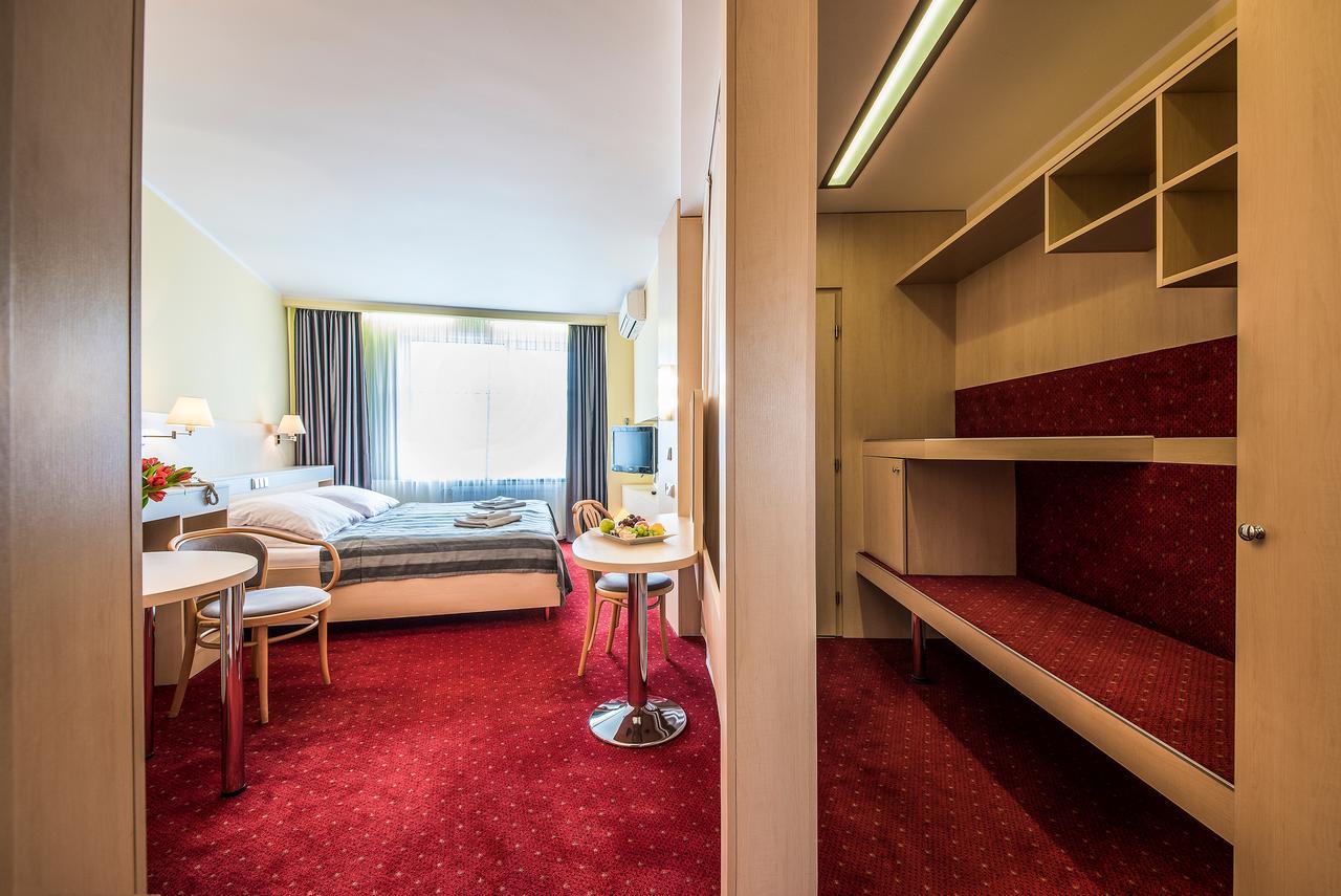 Hotel Jana Přerov Exteriör bild