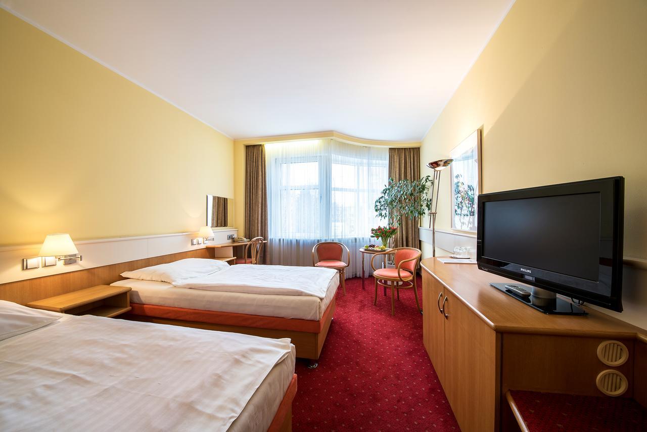 Hotel Jana Přerov Exteriör bild