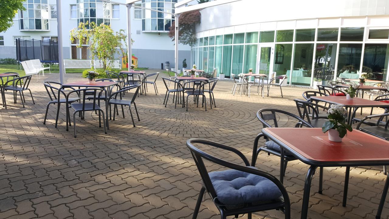 Hotel Jana Přerov Exteriör bild